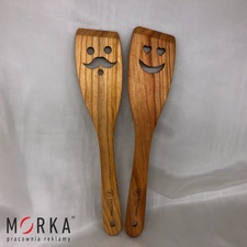 Grawer na drewnianych kuchennych szpatułkach  (zdjęcie)